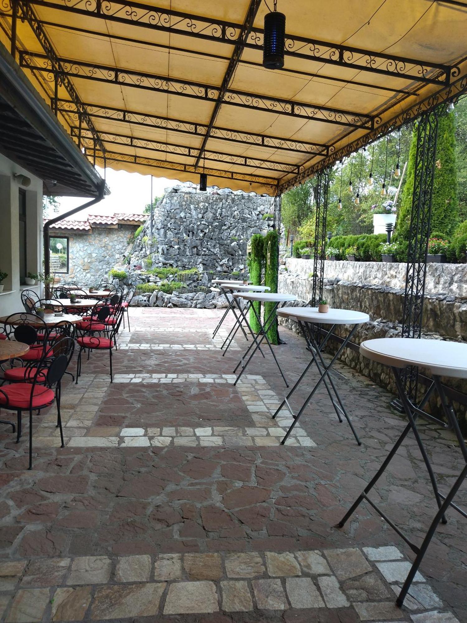 Complex Praveshki Hanove Pravets Luaran gambar